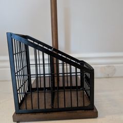 Kitchen roll holder