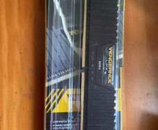 (1X8GB) Corsair Vengeance LPX DDR4 2400MHz