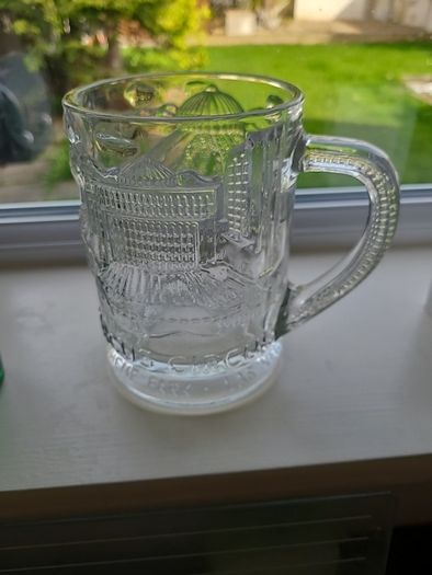 Beautiful large Vegas glass