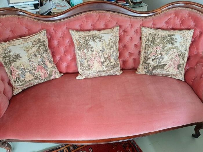 Victorian settee
