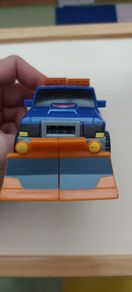 Transformer / toy / sentinel / animated