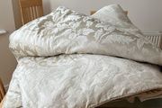 Brown Thomas Bed Throw Super King Size / Bedspread / Comforter