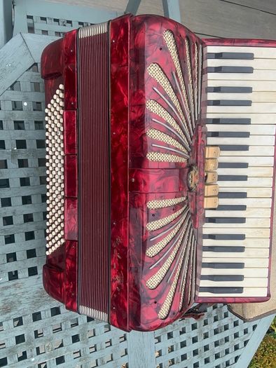 Royal Standard Accordion