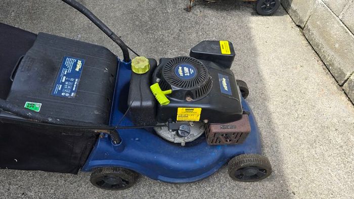 petrol push lawn mower