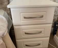 2 Bedside lockers