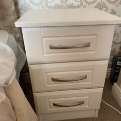 5 x Bedside lockers