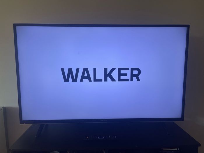 4K 55" Smart TV + TV Stand