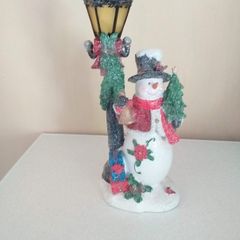 Snowman With Lamp Post Light