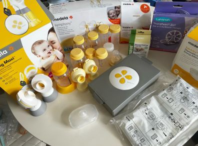 Complete Medela Breastfeeding & Pumping Bundle  Excellent Condition