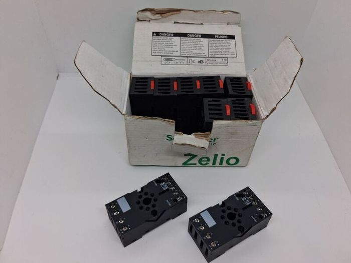 Postage - Lot of 9 Schneider Electric RUZC2M