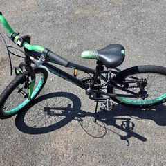 18inch Kids Bike with Alloy Wheels  Excellent Condition