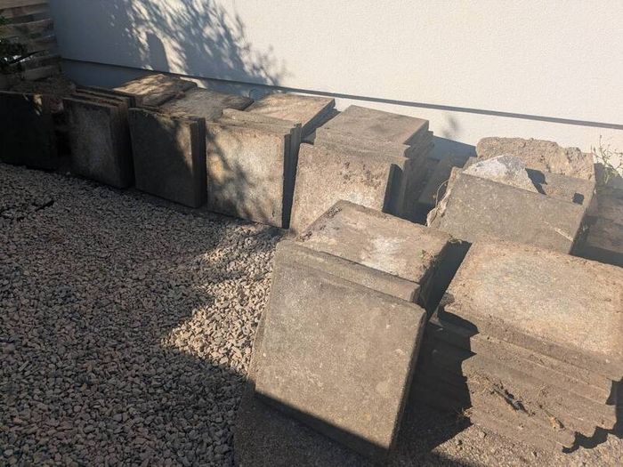 Paving Slabs / Patio Bricks