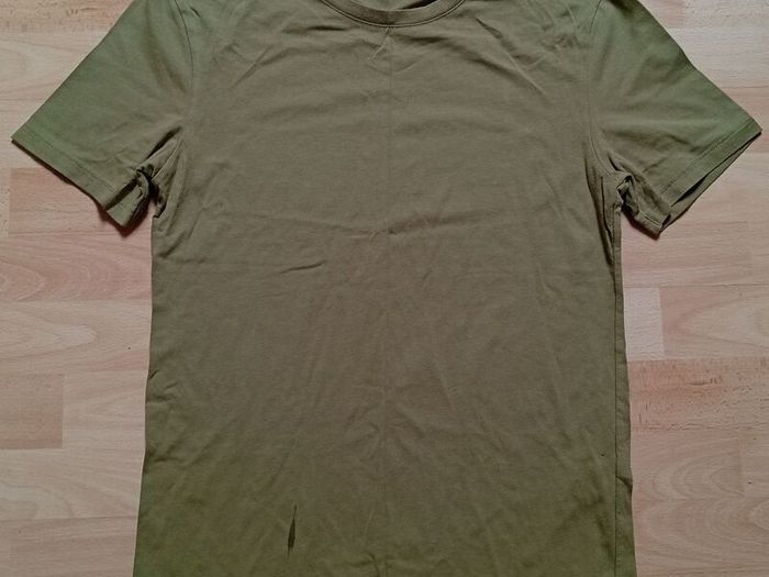 Zara T-shirt (( khaki Green Adult M))