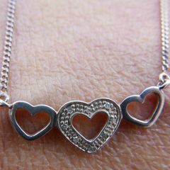 Vintage Sterling Silver 925 Triple Heart Necklace 2,5g L-9"