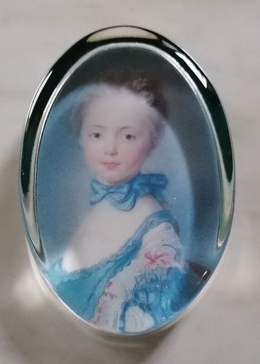 Oval Paperweight