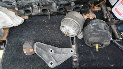 Audi 2.0tdi engine / gearbox mount / bracket  starter suspension bush rubber tyres wheels s-line shock absorbers springs