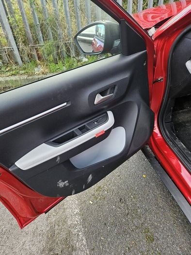 Citroen e-c3 2026 full electric. WITH ALL PARTS!!!
