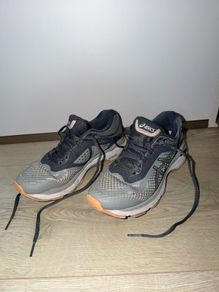 ASICS GT-2000 Women's Running Shoes in Grey - size UK 5