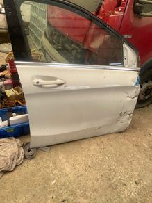 Mercedes w246 b class drivers door for parts