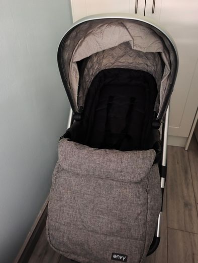 Near new Baby Elegancy Envy 2 piece pram