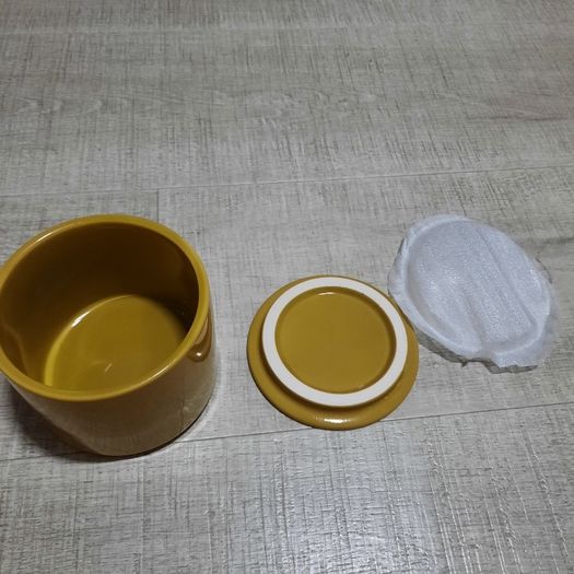 2 brand new food storage