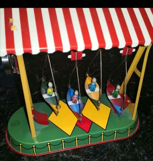 Old tintoy swingboat