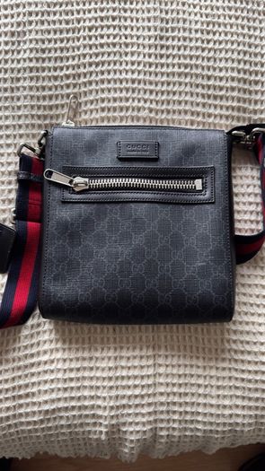 Gucci GG supreme