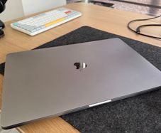 Apple MacBook Pro 16 Inch