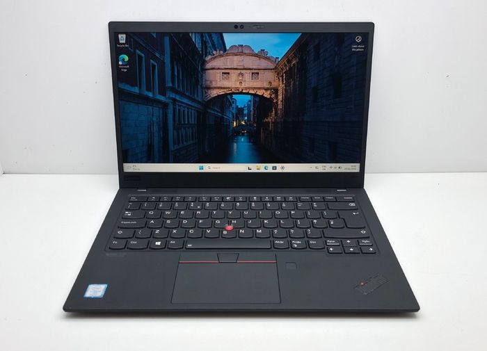 Lenovo ThinkPad X1 Carbon Gen 7- Core i7(8gen)/ 16GB RAM/ 4K screen Laptop