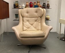 Mid Century Swivel Egg Lounge Chair - Warehouse and Showroom Open Saturday 10th October 12 til 4pm  Eircode R95T227