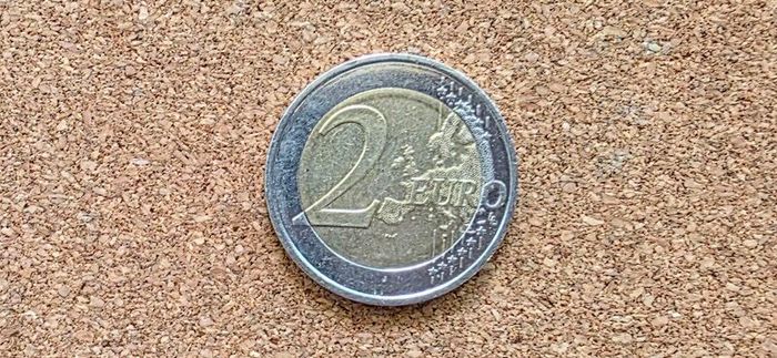 2 euro coin