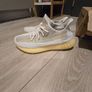 adidas yeezy shoes Image 2