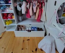 Our Generation Wardrobe & over 10 complete outfits - LIKE NEW