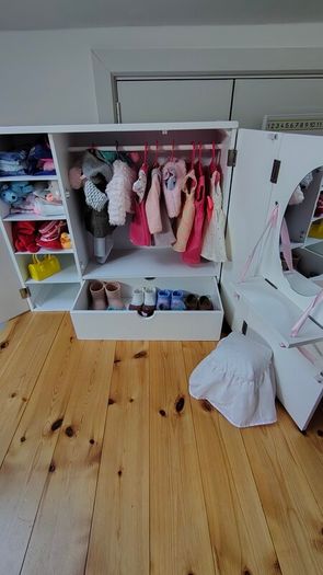 Our Generation Wardrobe & over 10 complete outfits - LIKE NEW