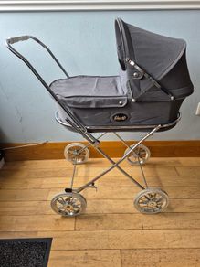 Vintage Dolls pram
