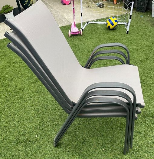 Outdoor table & chairs