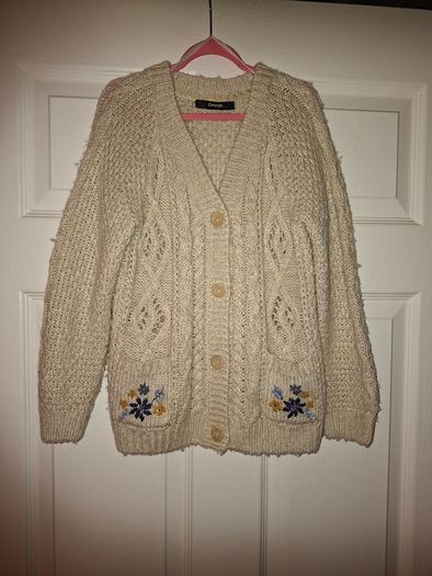 Bundle of girls cardigans, size 5-7 yo