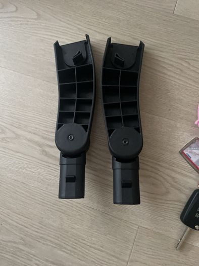 Egg multi car seat adapters