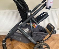 Uppababy Vista Pram frame & basket