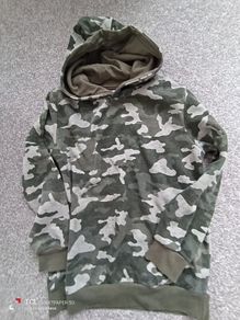 boy's hoodie.age 8/9