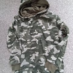 boy's hoodie.age 8/9