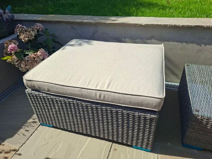 Rattan garden furniture set
