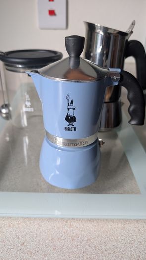 Bialetti Moka pots X 2 and jar