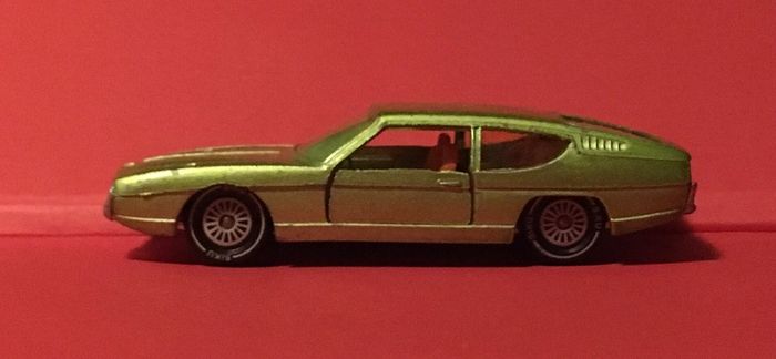 Siku V317 Lamborghini Espada 400 GT