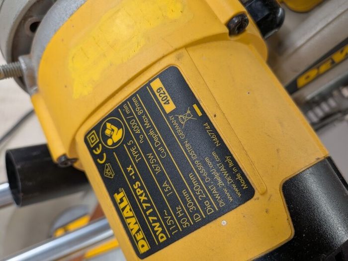 Dewalt 10 inch mitre saw