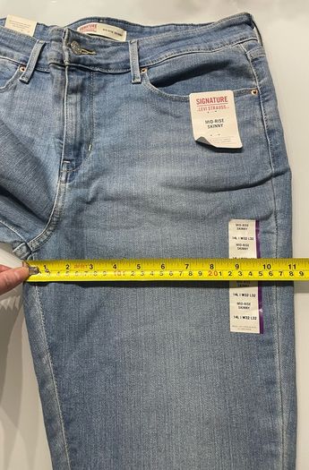NEW: Womens Levi's Classic Skinny Jeans (W32 L32)