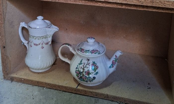 Vintage cups & teapots