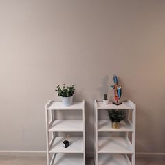 Pair of White 4 Tier Shelving Units  Display & Storage
