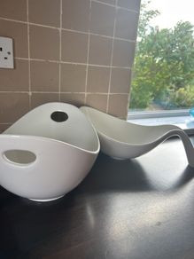 Large Serving Dishes ( Villeroy & Bosch)& ( 10 Strawberry Street)