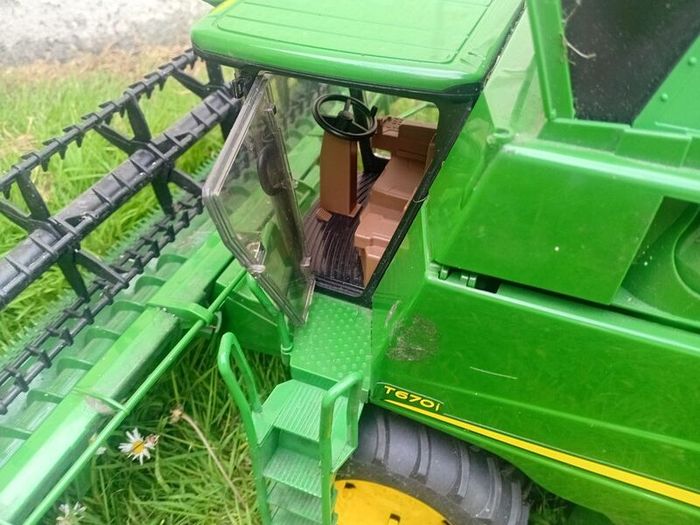 Bruder John Deere Combine Harvester